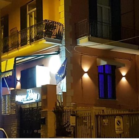 Hotel Taromy Naples Extérieur photo