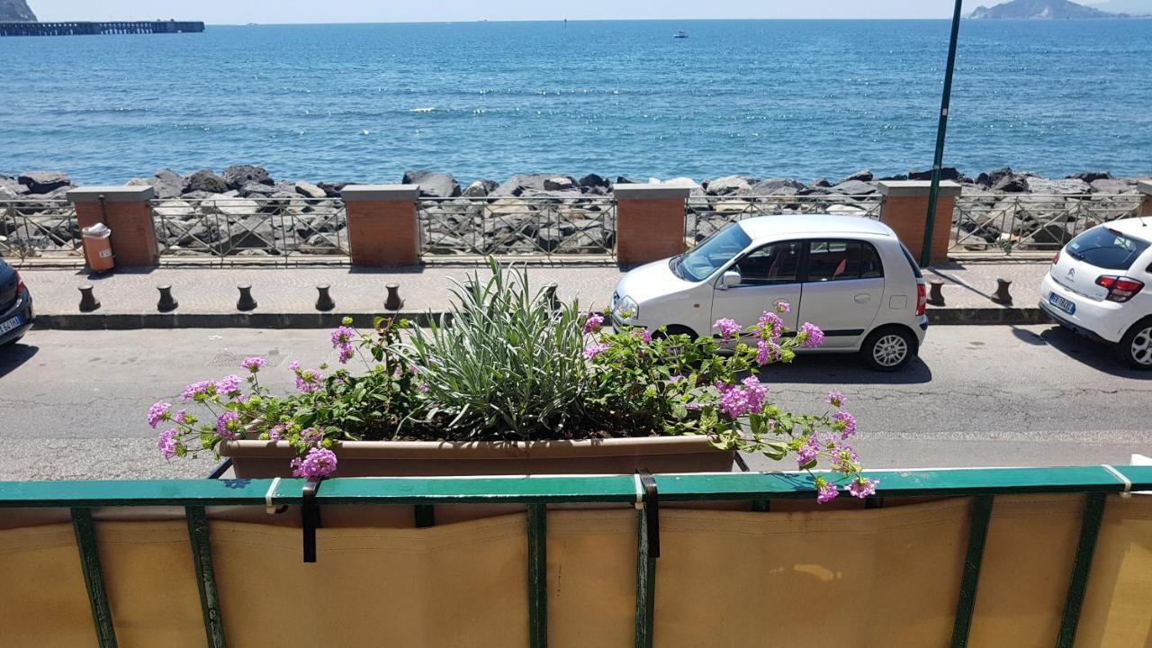 Hotel Taromy Naples Extérieur photo