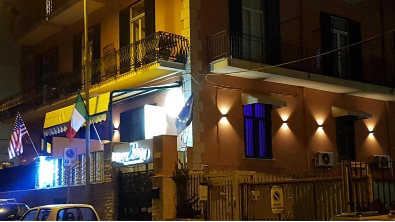 Hotel Taromy Naples Extérieur photo