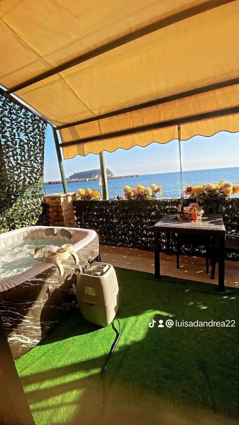 Hotel Taromy Naples Extérieur photo